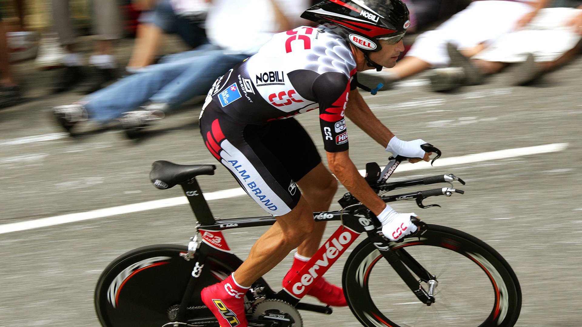 开云娱乐官网-西甲球队的防守战术越来越严密，西甲防守强度